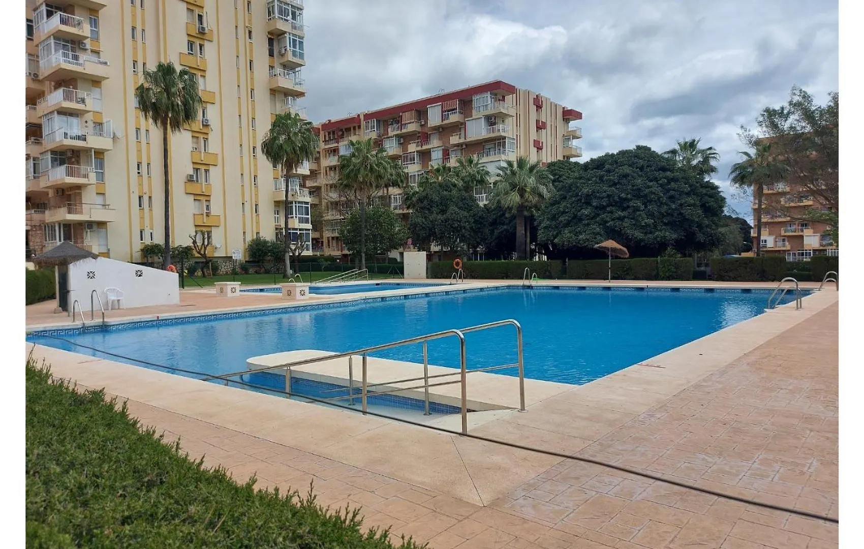 Centrico Estudio En Iris Benalmádena Spagna